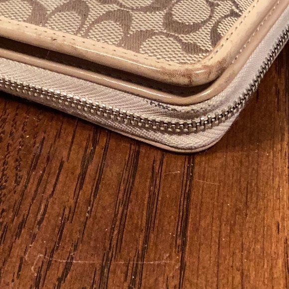 Coach Wallet - Picture 8 of 10